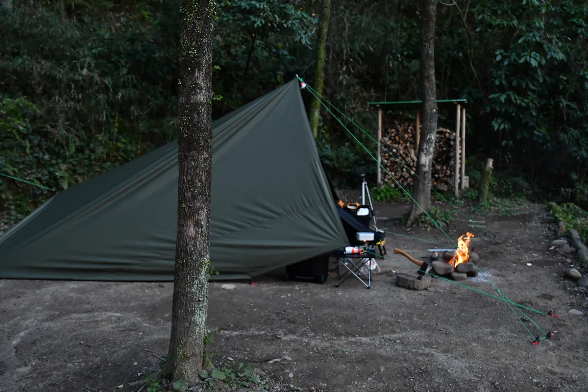 仙人の森キャンプ場｜湧き水が飲める×直火OK！山奥で静かに過ごす全19サイトの秘境キャンプ場【宮崎・高原町】